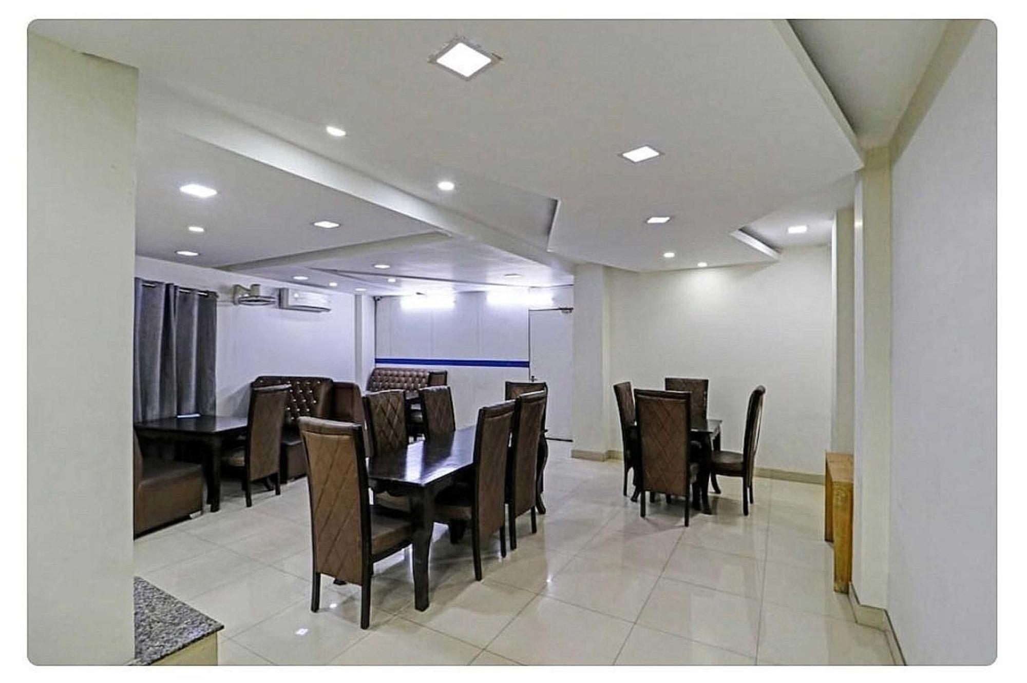 Super Hotel O Mahal New Delhi Exterior photo