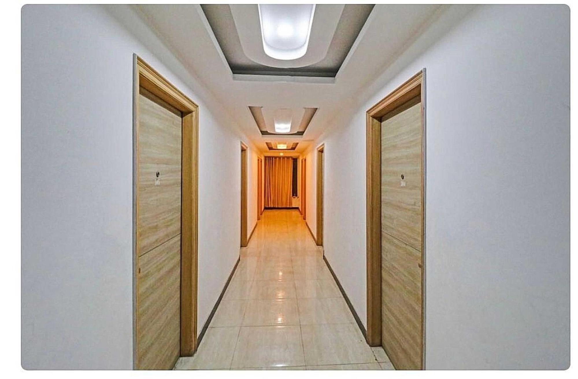 Super Hotel O Mahal New Delhi Exterior photo